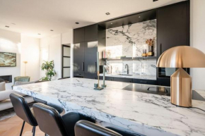 Luxurious Central Park 1-Bed Apartment